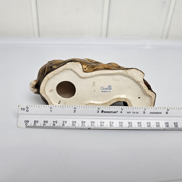 Vintage Goebel West Germany Rabbit and Bunny Porcelain Figurine - Picture 10 of 12